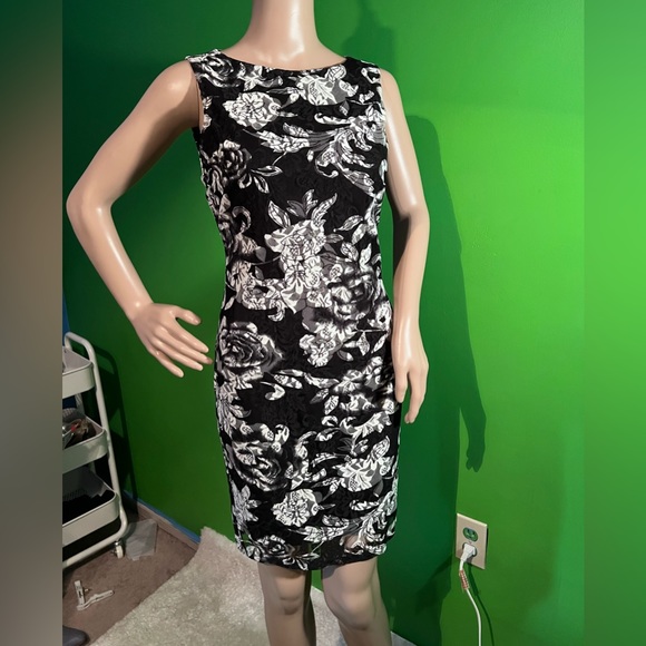 NWOT $295 Alice + Olivia | Black and White Floral Lace Mini Dress - Picture 4 of 13